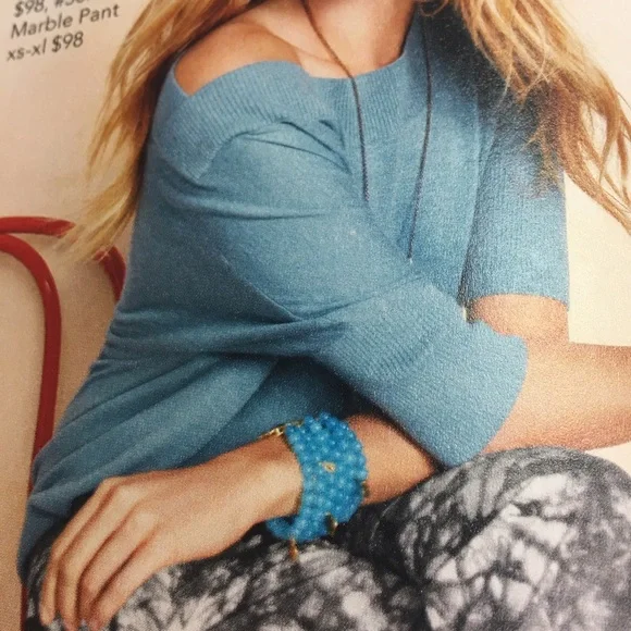 Cabi - Lounge Sweater - Picture 1 of 4